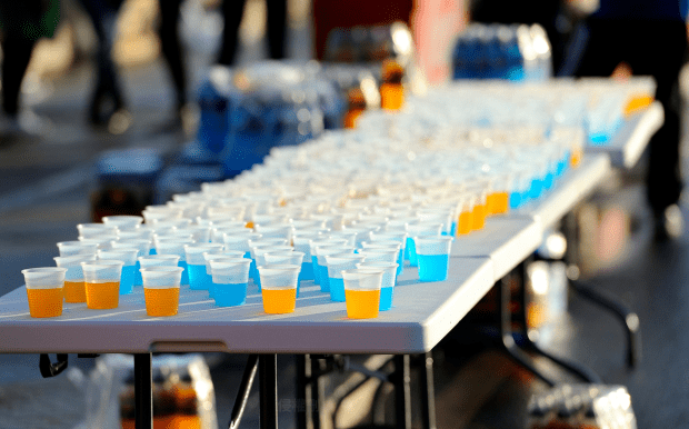 香港馬拉松必備:跑者最愛的運動禮品清單 - 食在台灣 飲食雜誌 💡 推薦原因:馬拉松過程中,補充水分至關重要。輕便、耐用、具備防漏設計的水壺是跑者的必備裝備。🎁 推薦禮品:可訂製公司Logo、個人姓名或激勵標語的運動水壺,既實用又具紀念價值。 客製 - 食在台灣 飲食雜誌 香港馬拉松必備:跑者最愛的運動禮品清單